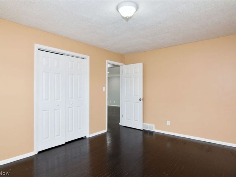 4949 Emmet Road, Lyndhurst, OH 44124 Photo 14