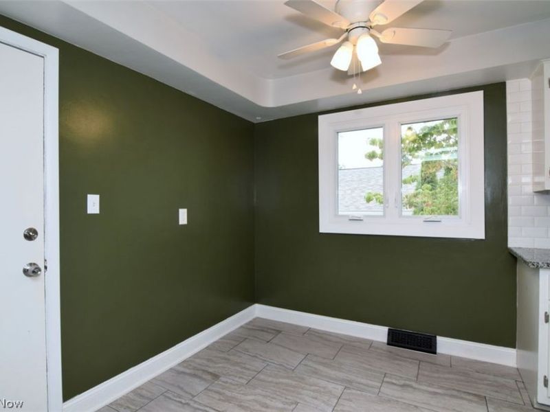4949 Emmet Road, Lyndhurst, OH 44124 Photo 7