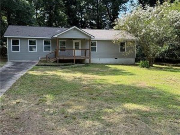 561 Knollwood Drive , Stockbridge, GA 30281