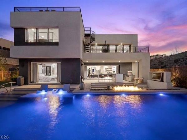 5 HIGHLAND COVE Lane , Henderson, NV 89011