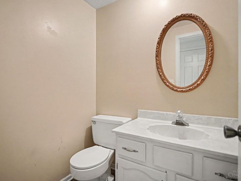 1024 Stratford Court, Loveland, OH 45140 Photo 9