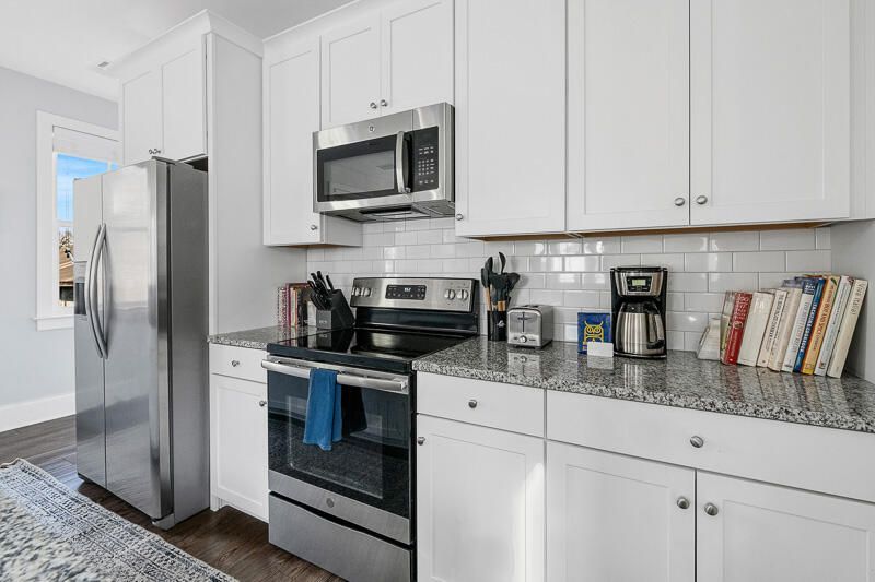 162 Spring Street Photo 18