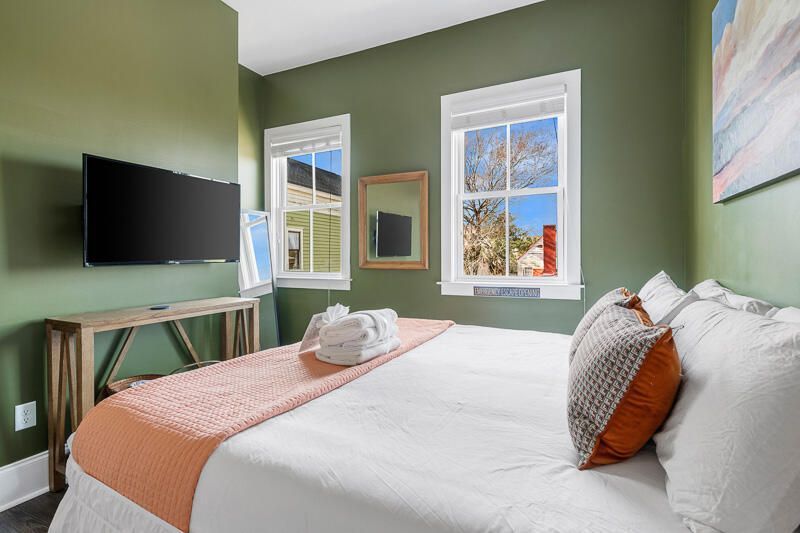 162 Spring Street Photo 32