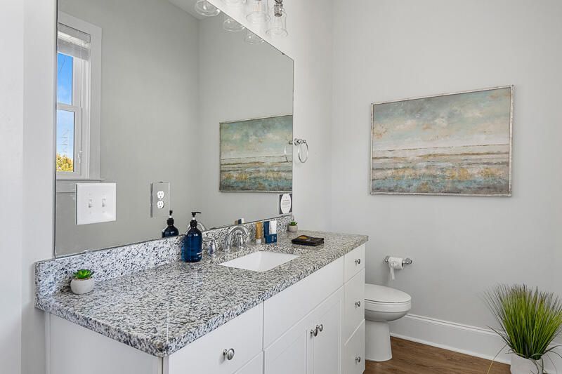 162 Spring Street Photo 34