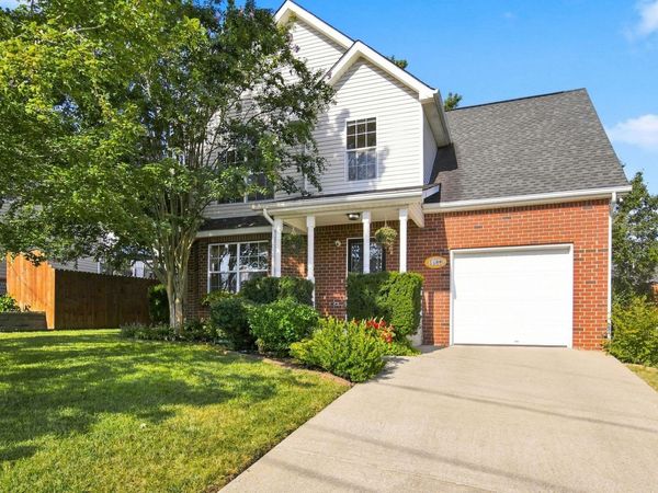 1128 Phelissa Dr , La Vergne, TN 37086