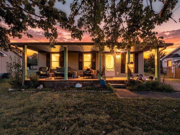 237 Cranklen Cir, Clarksville, TN 37042