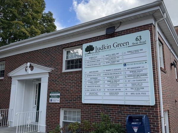 63 Shore Rd, Unit 12, Winchester, MA 01890