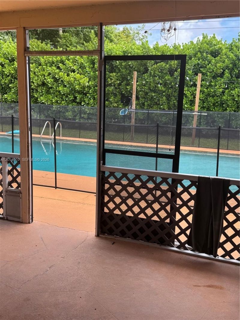 8300 NW 35th Ct, Coral Springs, FL 33065 Photo