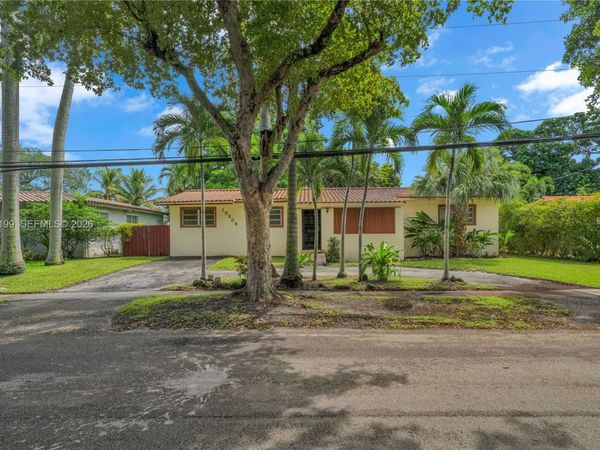 13205 NE 2nd Ave , North Miami, FL 33161