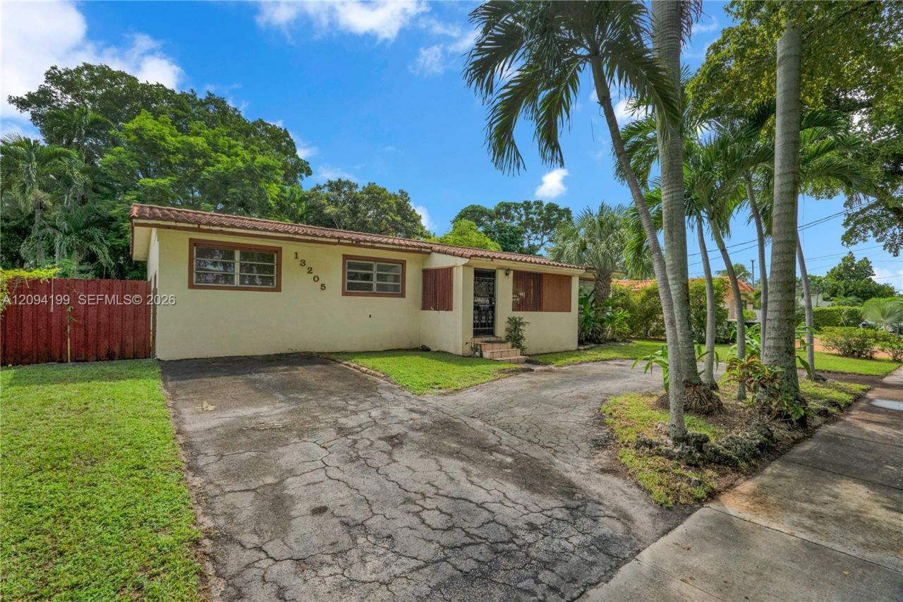 13205 NE 2nd Ave, North Miami, FL 33161 Photo