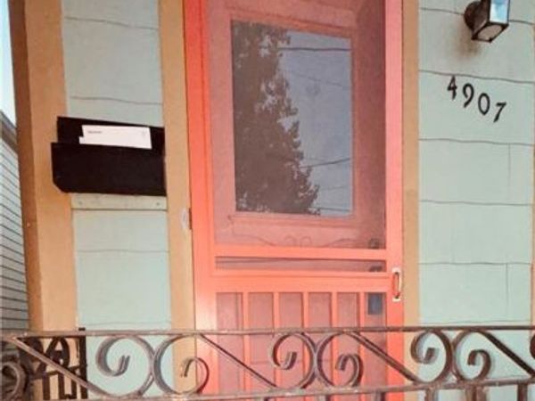 4907 IBERVILLE Street , New Orleans, LA 70119