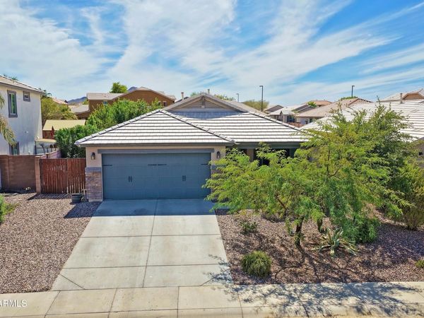 2065 E Lindrick Drive, Gilbert, AZ 85298