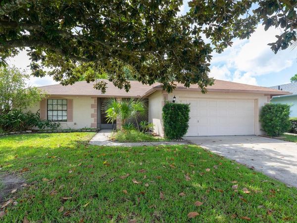 5422 E SACRAMENTO COURT , ORLANDO, FL 32821
