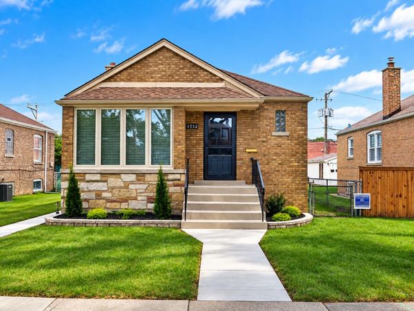 5352 S Neva Avenue, Chicago, IL 60638