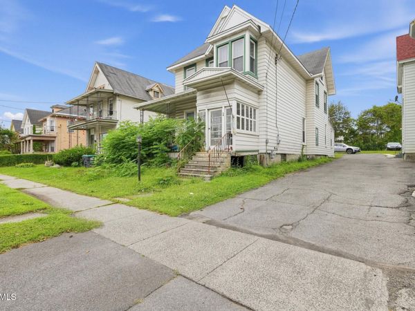 54 Saratoga Avenue, Waterford, NY 12188