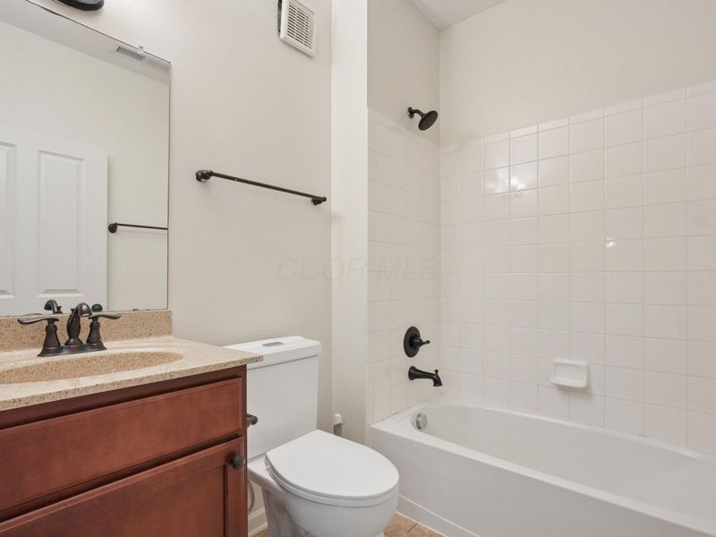 5442 Nottinghamshire Lane, Westerville, OH 43081 Photo 16