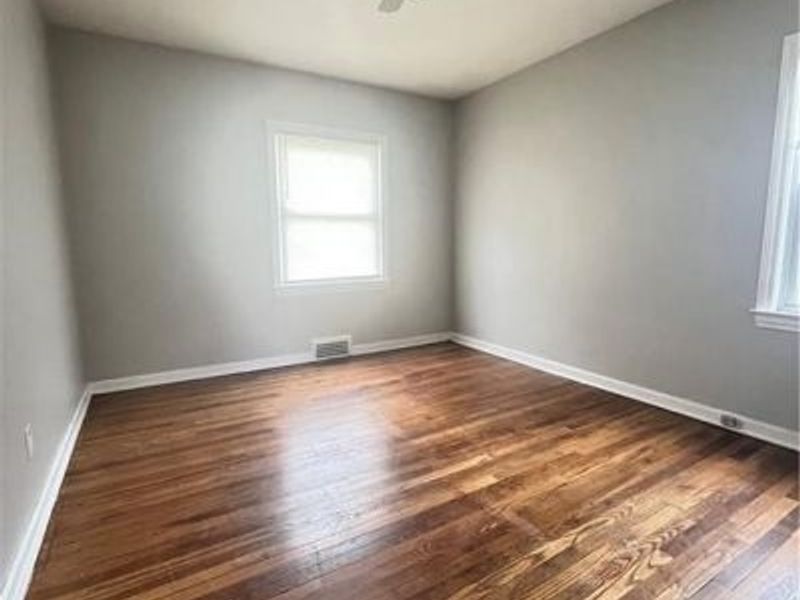 14906 Harvard Avenue, Cleveland, OH 44128 Photo 6