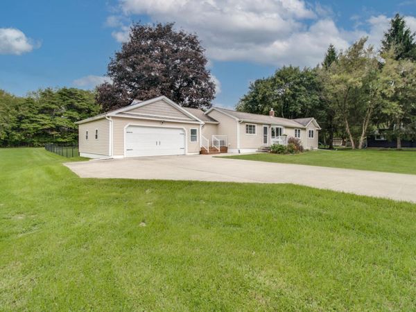 5642 N 38th Street, Augusta, MI 49012