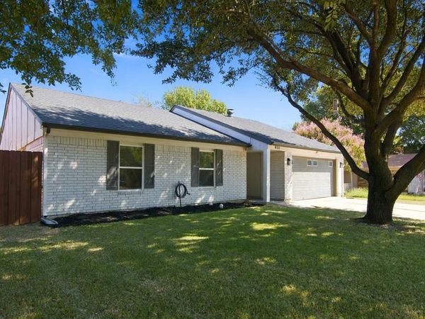 831 Beverly Drive, Grapevine, TX 76051