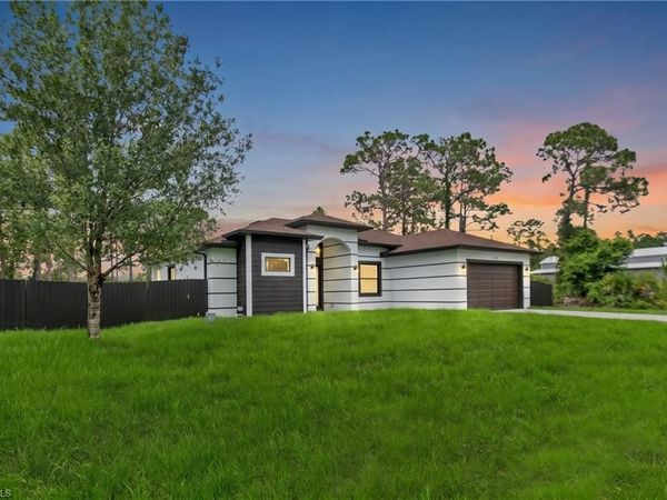 1049 Merry ST E, LEHIGH ACRES, FL 33974