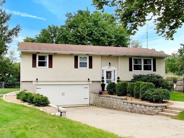 210 Lawndale Place, Michigan City, IN 46360