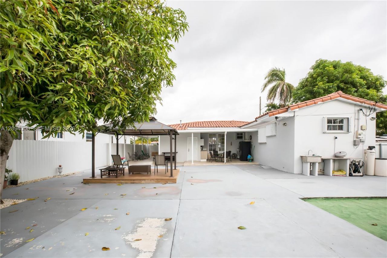 188 E 59th St, Hialeah, FL 33013 Photo
