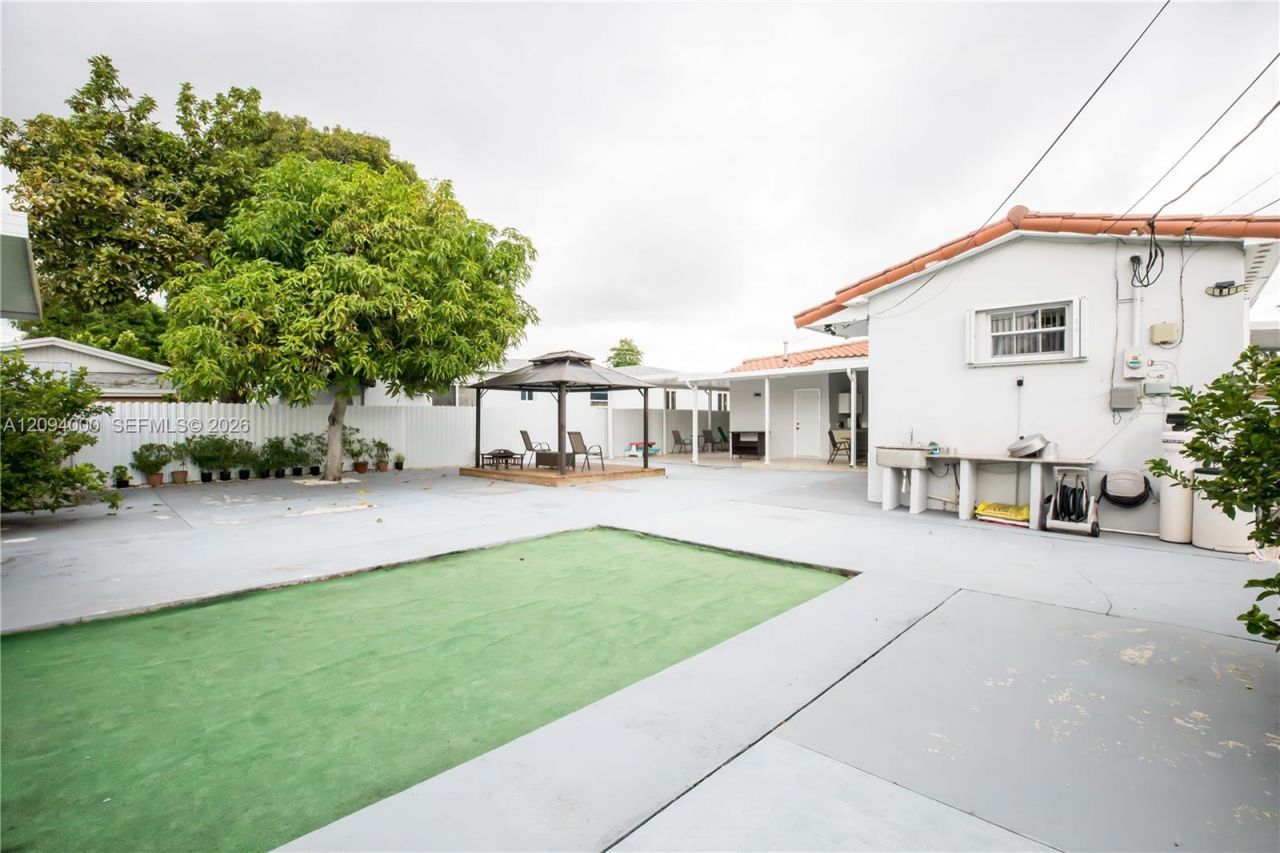 188 E 59th St, Hialeah, FL 33013 Photo