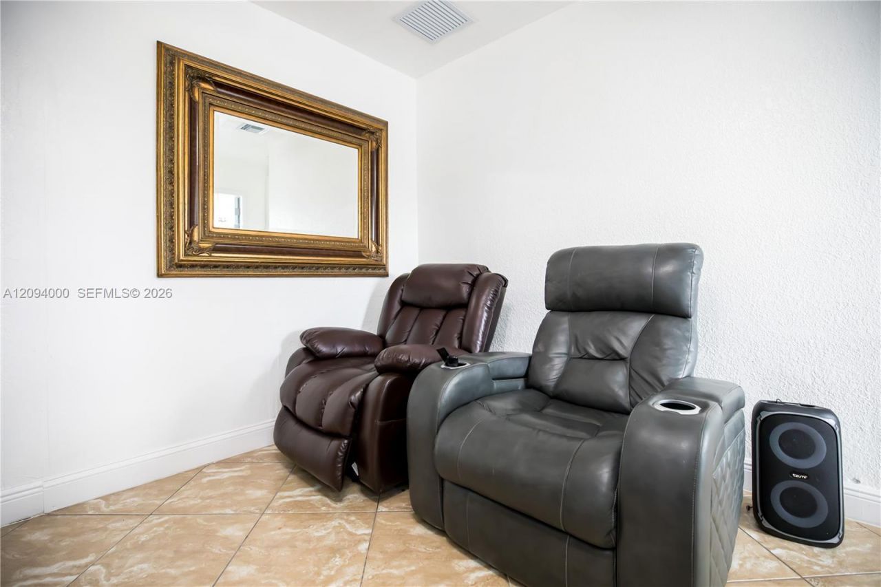 188 E 59th St, Hialeah, FL 33013 Photo