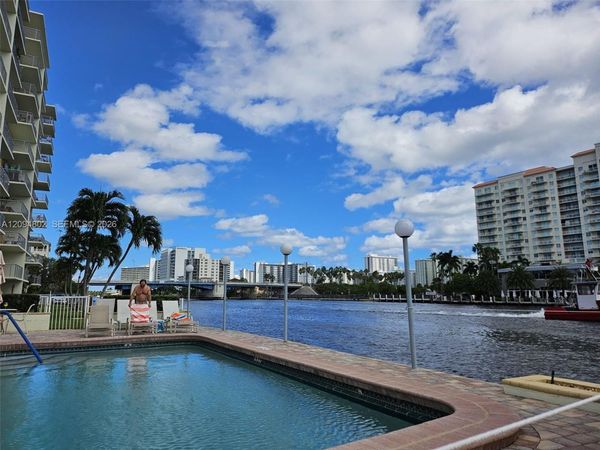 2900 NE 30th St , Unit H3, Fort Lauderdale, FL 33306