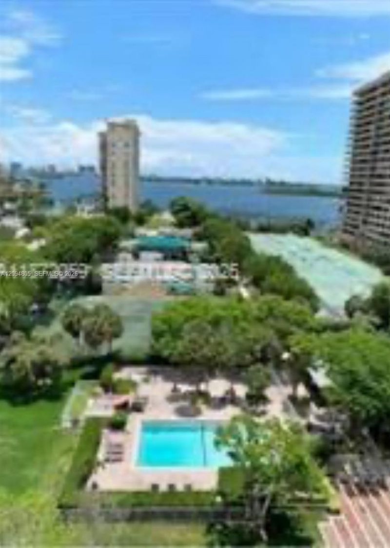 11111 Biscayne Blvd, Unit 4D, Miami, FL 33181 Photo