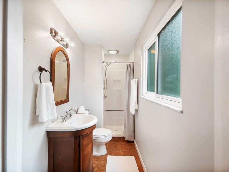 4100 Kendale Road, Columbus, OH 43220 Photo 24