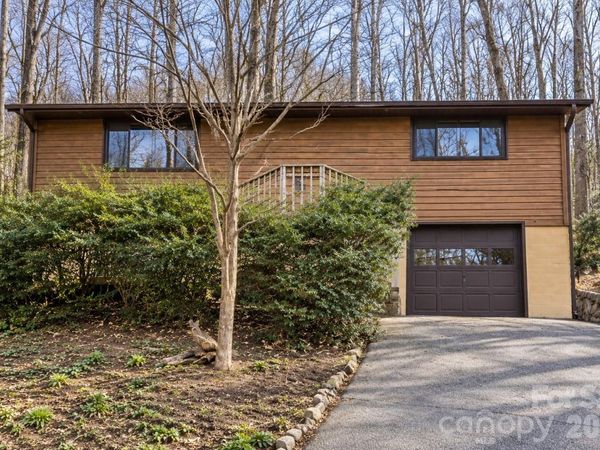 8 Shadywood Circle, Asheville, NC 28803