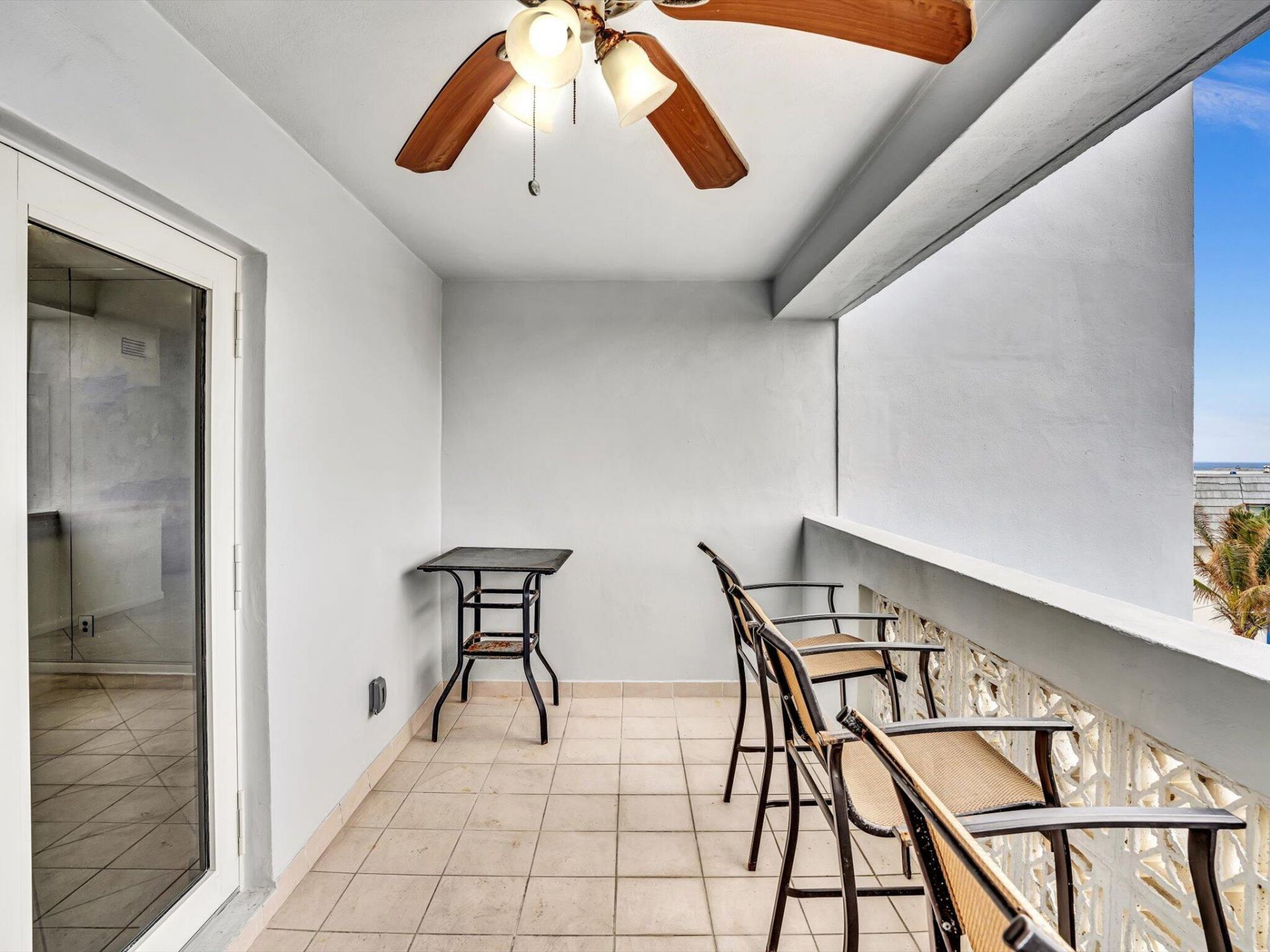 320 S Surf Road, Unit 402, Hollywood, FL 33019 Photo