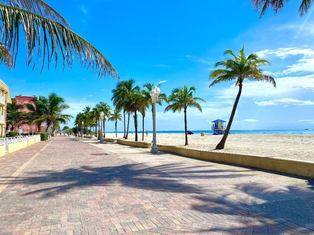 320 S Surf Road, Unit 402, Hollywood, FL 33019 Photo