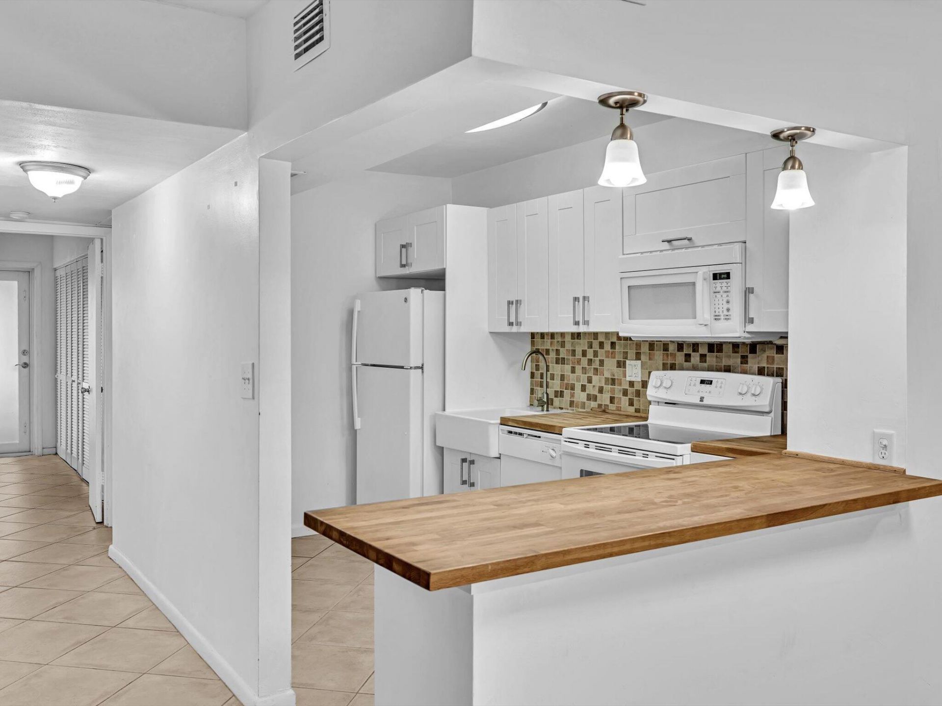 320 S Surf Road, Unit 402, Hollywood, FL 33019 Photo