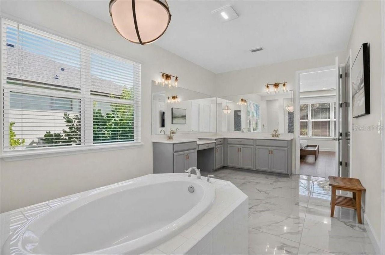 10203 Milky Way Circle, Sarasota, FL 34241 Photo