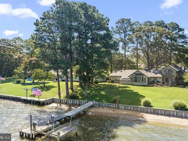 513 E GWYNNFIELD ROAD , TAPPAHANNOCK, VA 22560