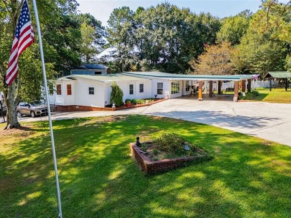 2074 Roopville Veal Road , Roopville, GA 30170