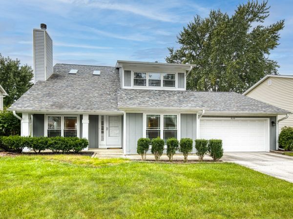 820 N Dexter Lane , Hoffman Estates, IL 60169