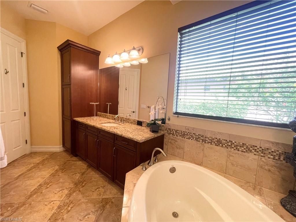 7302 Acorn Way , Naples, FL 34119 Photo