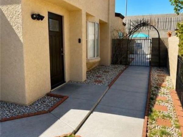 5440 Harmony Avenue, Las Vegas, NV 89107