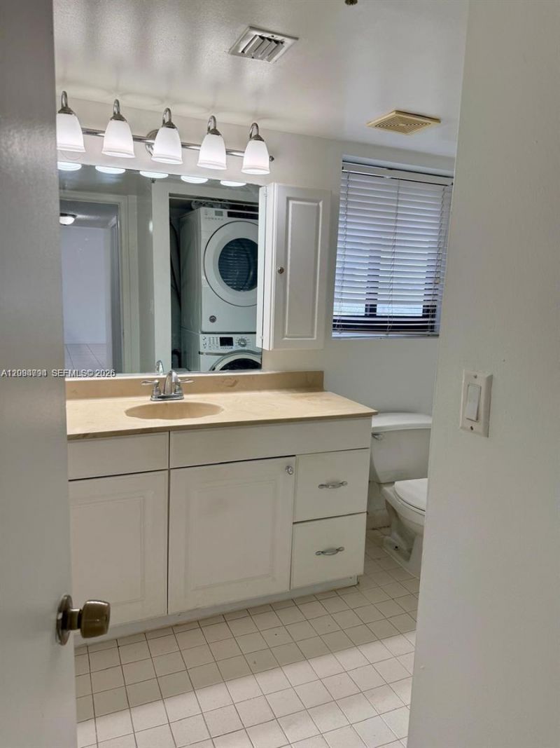 20850 San Simeon Way , Unit 105-5, Miami, FL 33179 Photo