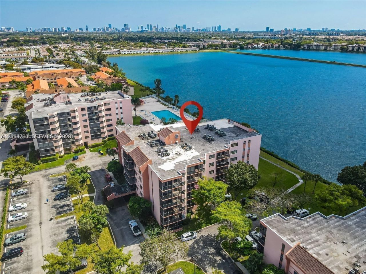 20850 San Simeon Way , Unit 105-5, Miami, FL 33179 Photo