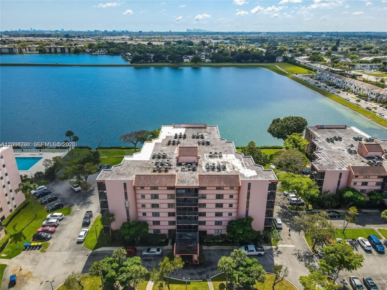 20850 San Simeon Way , Unit 105-5, Miami, FL 33179 Photo