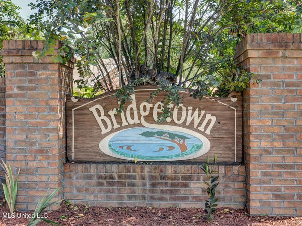 4042 Huron Court, Nesbit, MS 38651