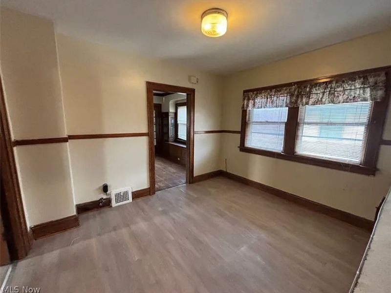 12722 Holborn Avenue, Cleveland, OH 44105 Photo 12