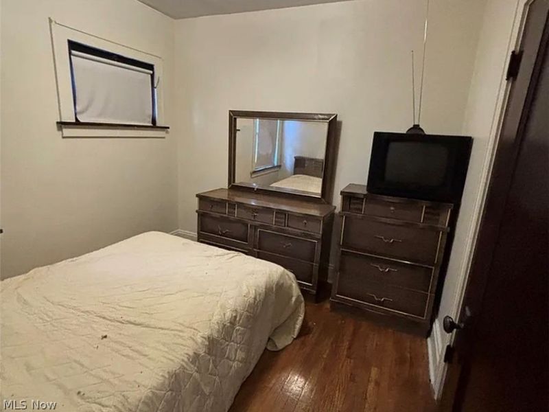 12722 Holborn Avenue, Cleveland, OH 44105 Photo 7