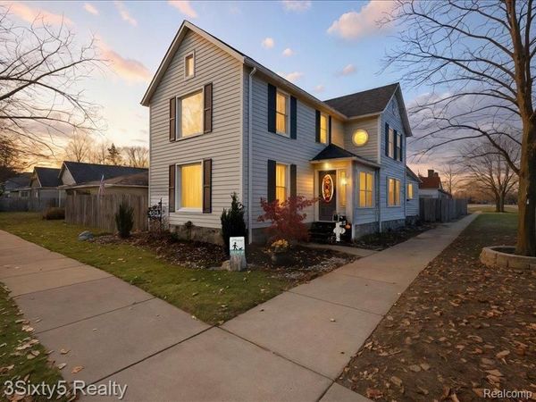 404 Pine Street , Wyandotte, Mi 48192