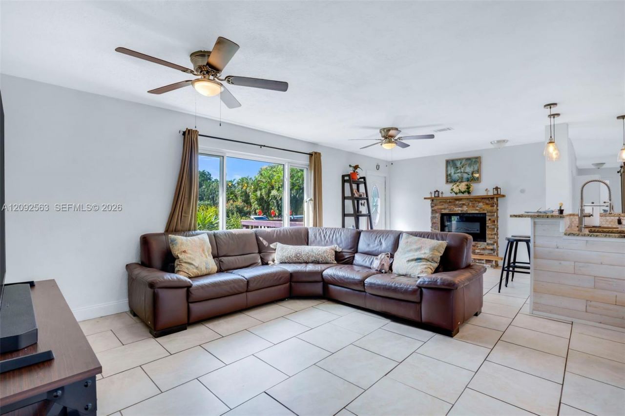 9239 Honeywell Rd, Lake Worth, FL 33467 Photo