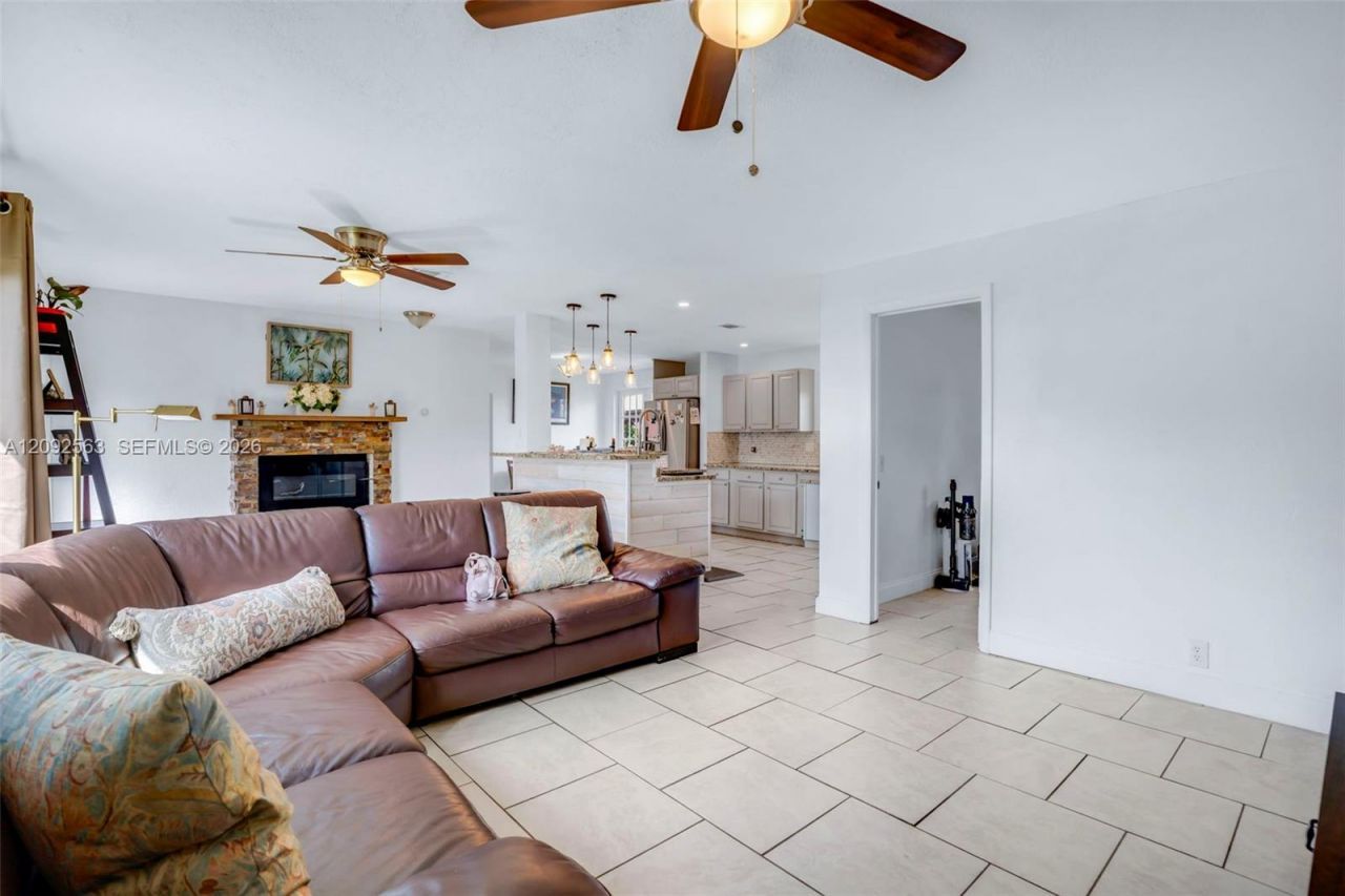 9239 Honeywell Rd, Lake Worth, FL 33467 Photo